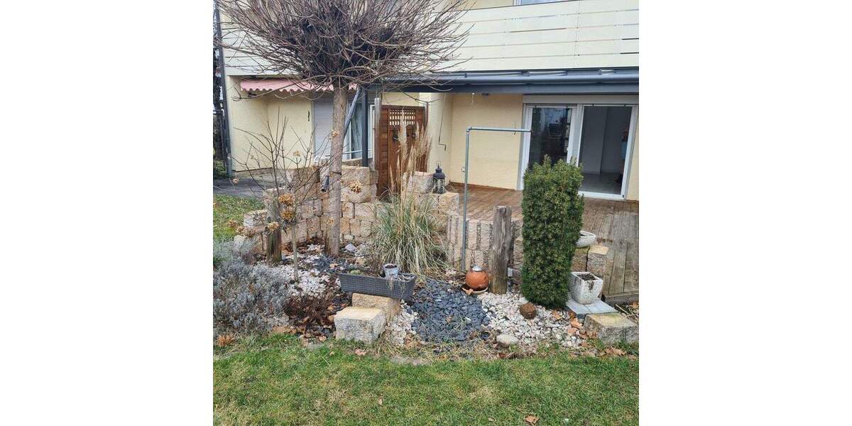 Reihenmittelhaus Pfullingen - 4 Zimmer, 90 m&sup2;, 385.000&euro; | Angebot:25718851