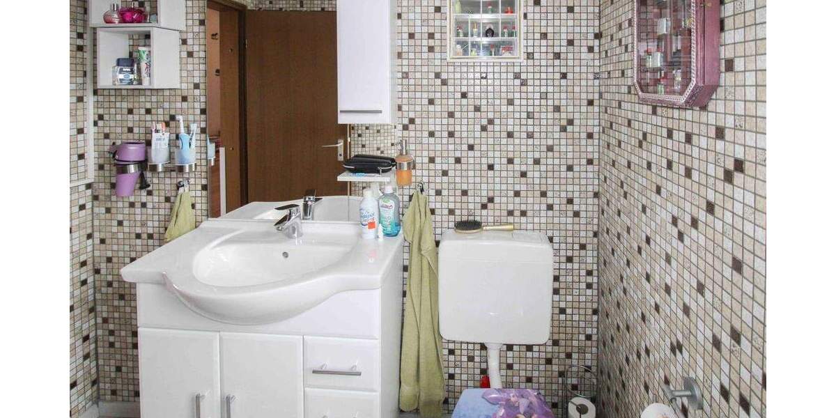 Einfamilienhaus Bad Urach Sirchingen - 4 Zimmer, 295.000&euro; | Angebot:25706489