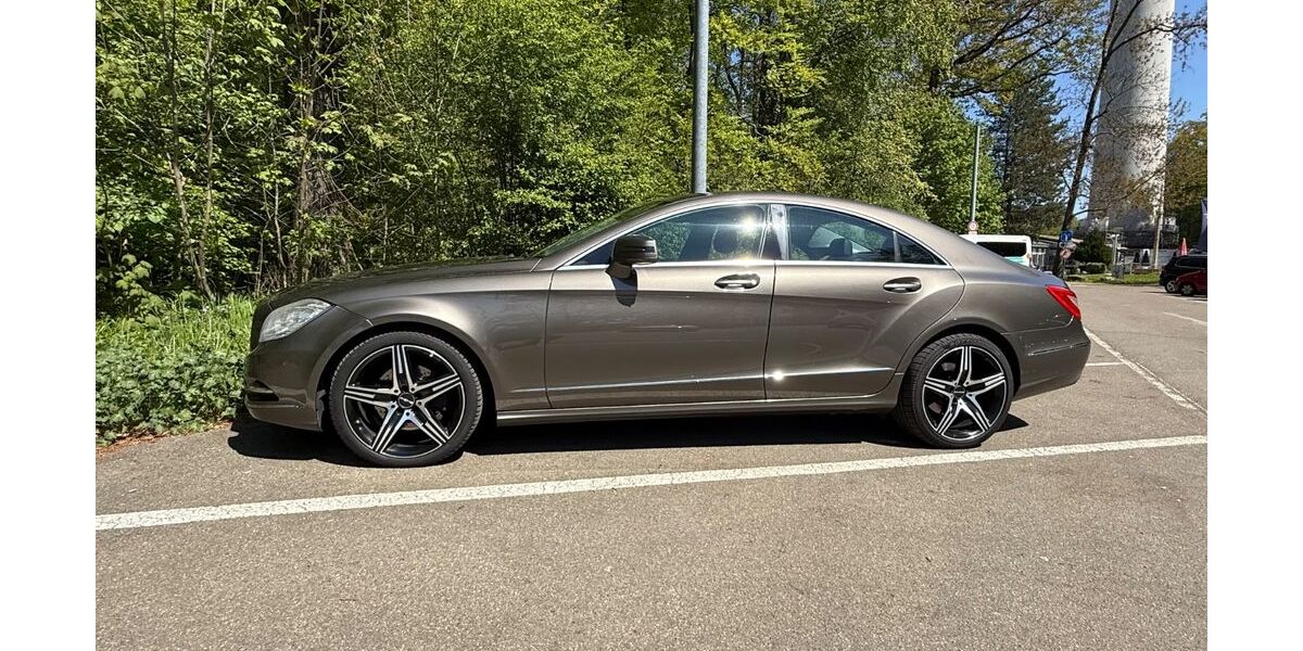 Mercedes-Benz CLS 350 207.000 km 16.000 &euro; Stuttgart 70618
