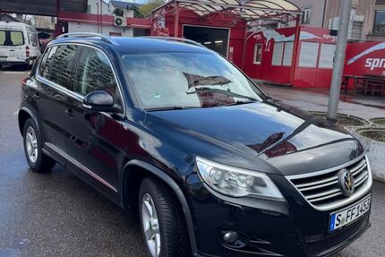 VW Tiguan 206.910 km 8.900 &euro; Stuttgart 70437