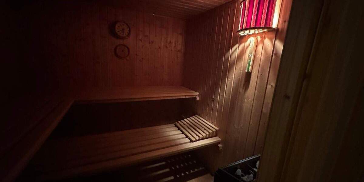 Mehrfamilienhaus, Wohnhaus Althengstett - 5 Zimmer, 199 m&sup2;, 2.500&euro; | Angebot:25821147