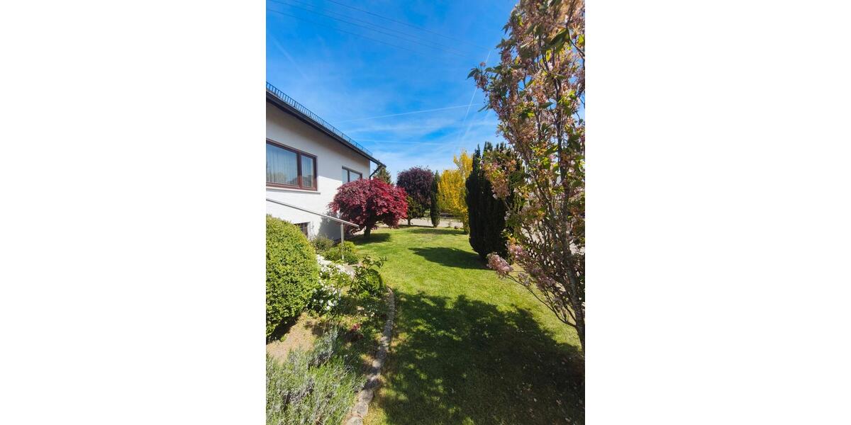 Einfamilienhaus Bisingen - 11 Zimmer, 240 m&sup2;, 649.000&euro; | Angebot:27056457