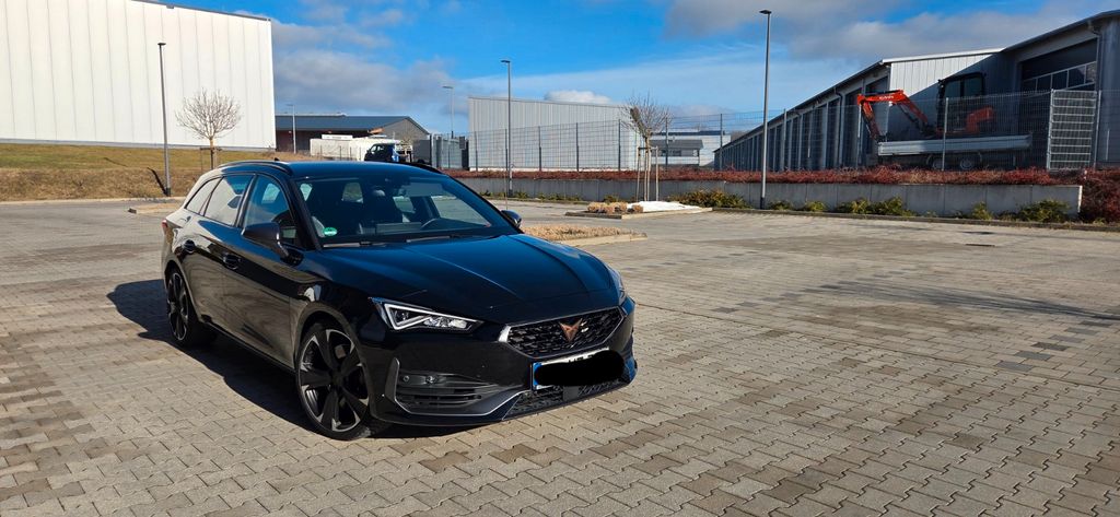 Cupra Leon 28.780 km 27.650 &euro; Althengstett 75382