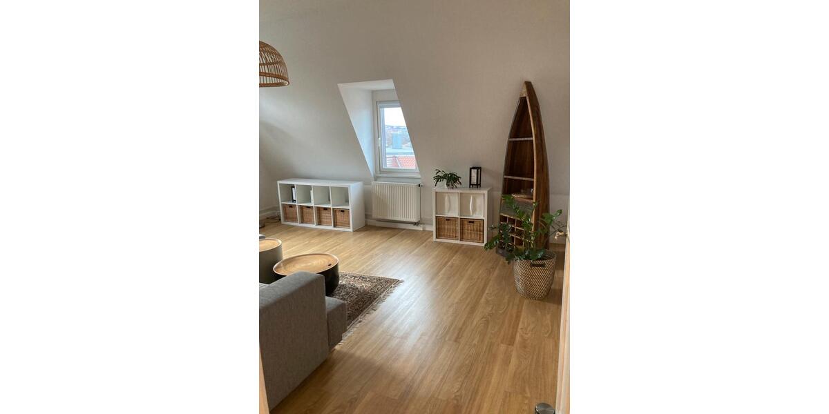 Dachgeschoßwohnung Stuttgart Lehen - 3 Zimmer, 84 m&sup2;, 1.450&euro; | Angebot:25806194