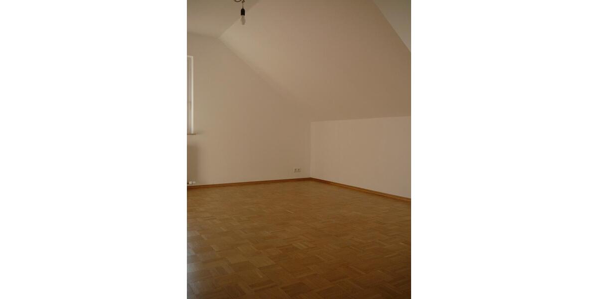 Dachgeschoßwohnung Herrenberg - 2.5 Zimmer, 58 m&sup2;, 900&euro; | Angebot:25554062