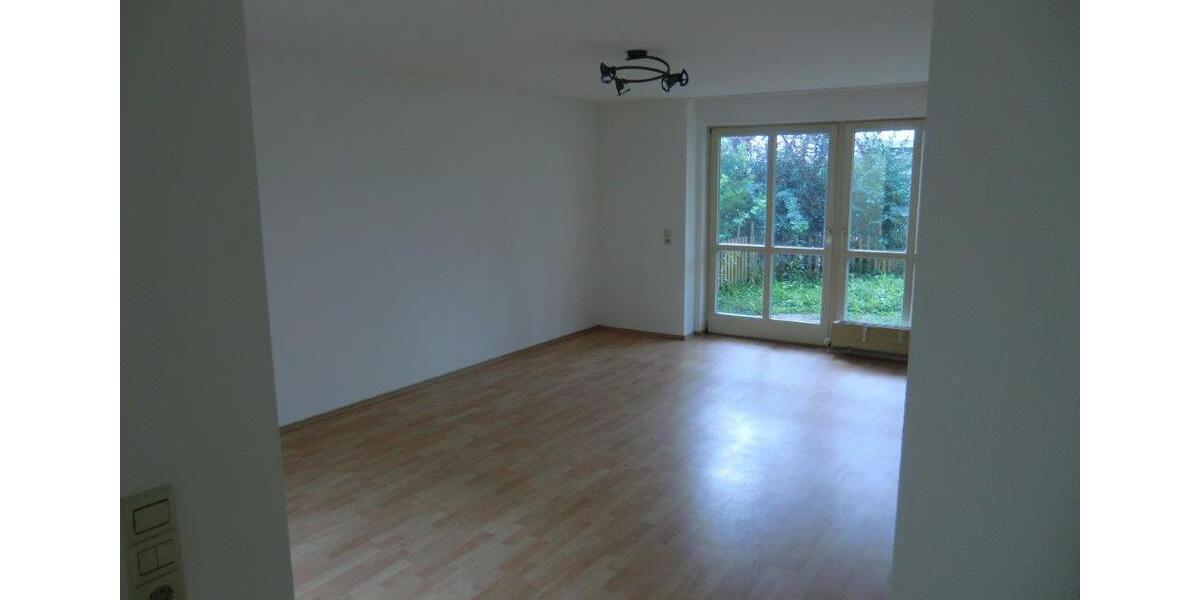 Erdgeschoßwohnung Herrenberg - 2.5 Zimmer, 71 m&sup2;, 990&euro; | Angebot:26019807