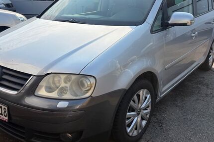 VW Touran 321.000 km 1.250 &euro; Reutlingen 72770