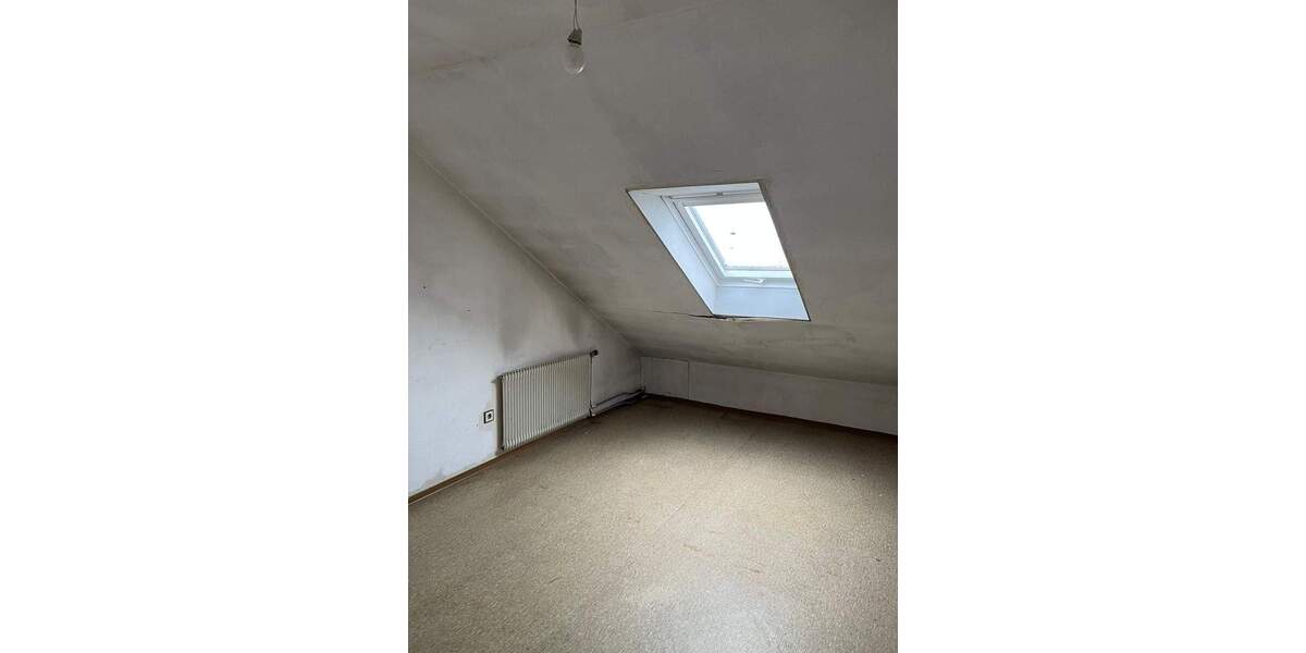 Einfamilienhaus Dettingen an der Erms - 8 Zimmer, 178 m&sup2;, 410.000&euro; | Angebot:25845877