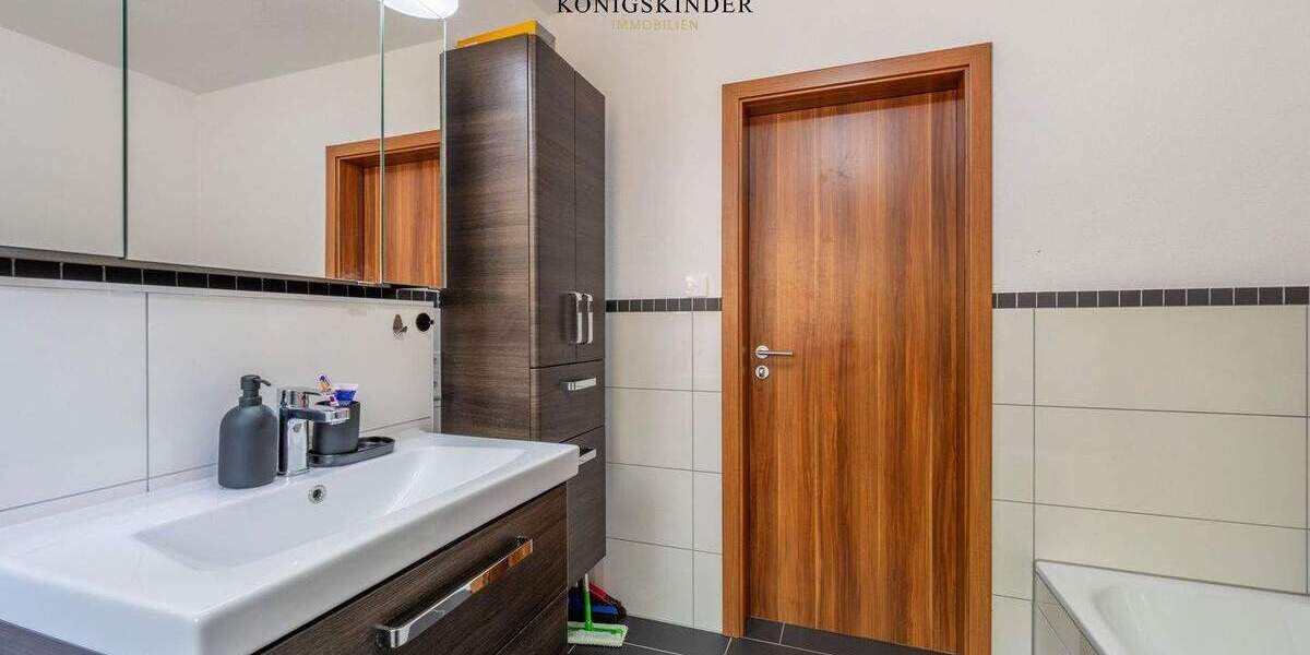 Doppelhaushälfte Reutlingen - Sondelfingen Sondelfingen - 6 Zimmer, 187 m&sup2;, 949.000&euro; | Angebot:25676032