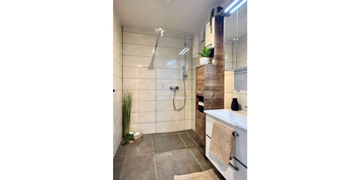 Etagenwohnung Sindelfingen Nord - 4 Zimmer, 94 m&sup2;, 397.000&euro; | Angebot:25771953