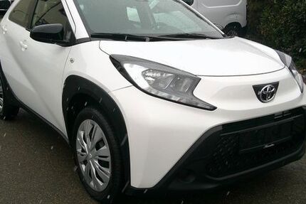 Toyota Aygo (X) 30.000 km 12.460 &euro; Sindelfingen 71065