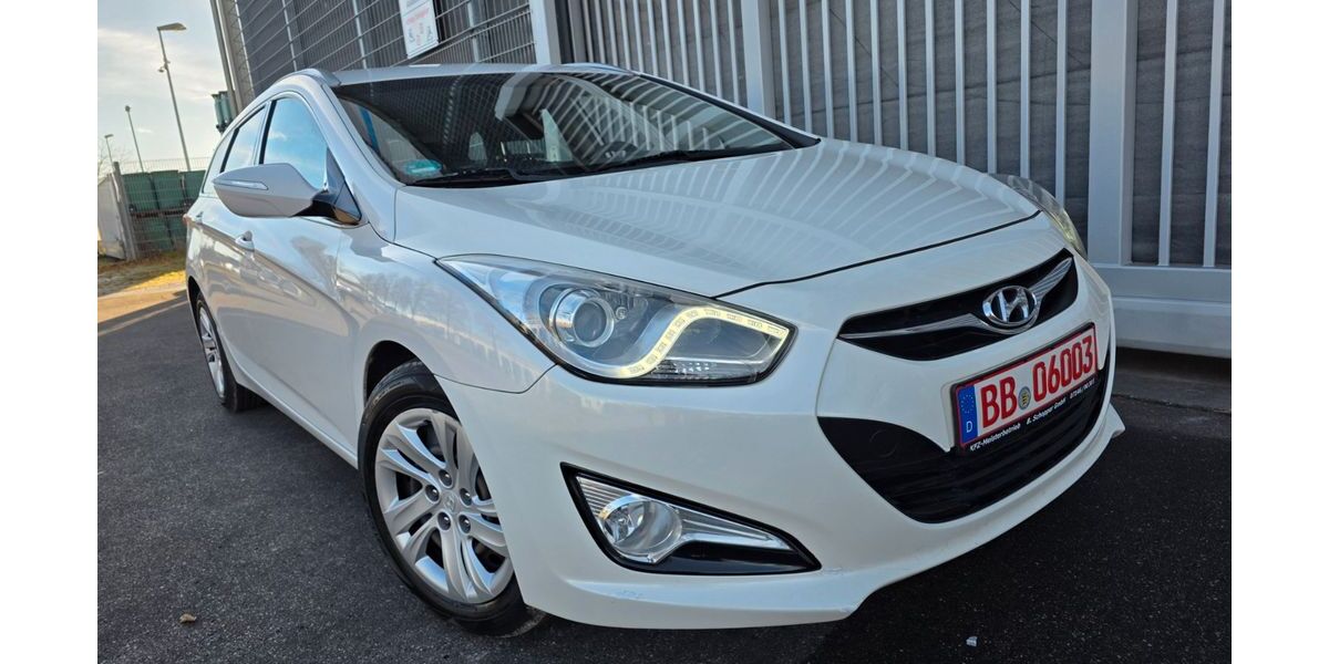 Hyundai i40 133.000 km 7.600 &euro; Holzgerlingen 71088