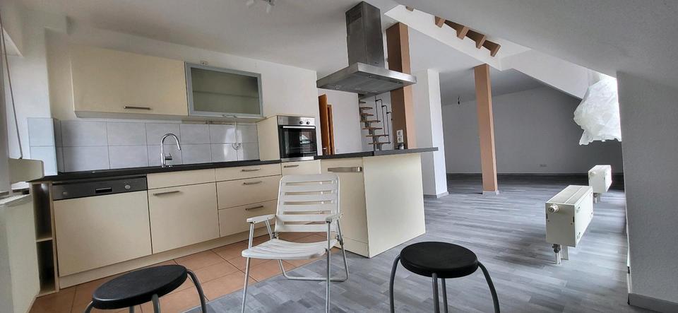 Dachgeschoßwohnung Ehningen - 3 Zimmer, 90 m&sup2;, 970&euro; | Angebot:25570912