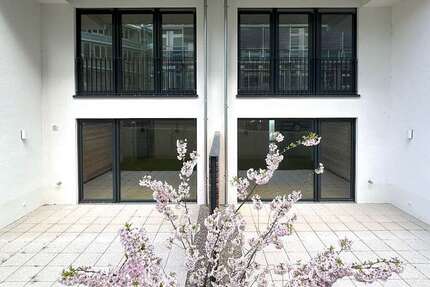 Wohnung Stuttgart Feuerbach - 3 Zimmer, 132 m&sup2;, 2.004&euro; | Angebot:25548971