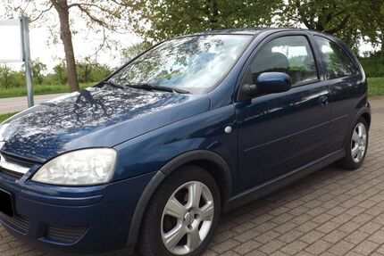 Opel Corsa 164.000 km 2.990 &euro; Herrenberg 71083