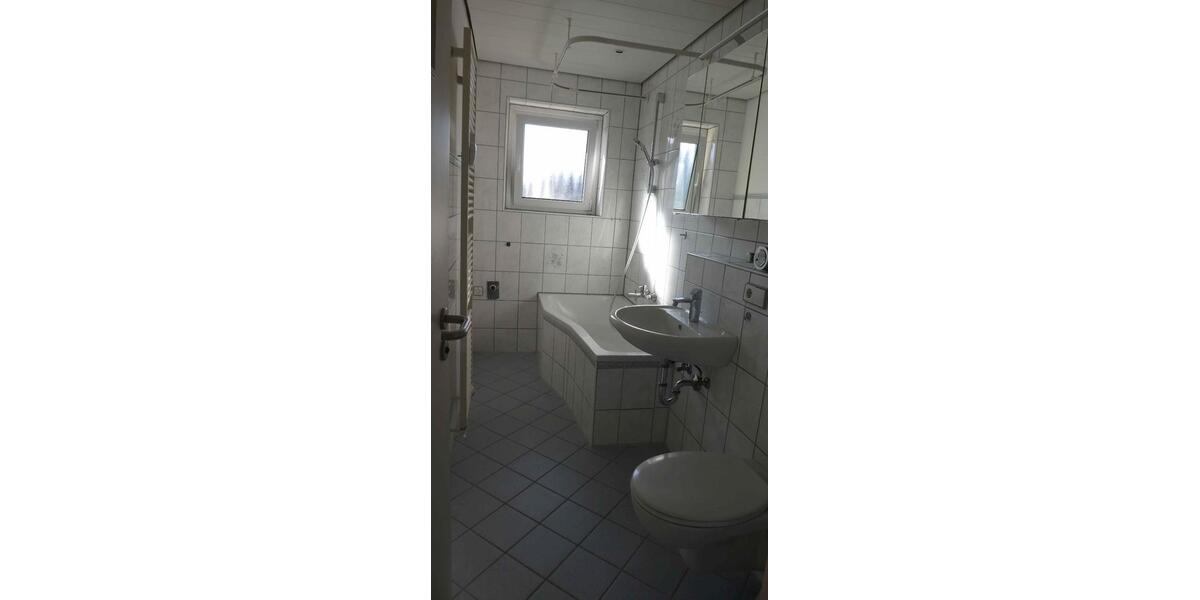 Etagenwohnung Bad Urach - 4.5 Zimmer, 126 m&sup2;, 307.000&euro; | Angebot:27206834