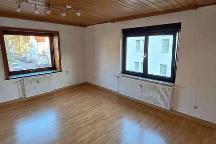 Wohnung Stuttgart Luginsland - 3 Zimmer, 70 m&sup2;, 830&euro; | Angebot:25998602