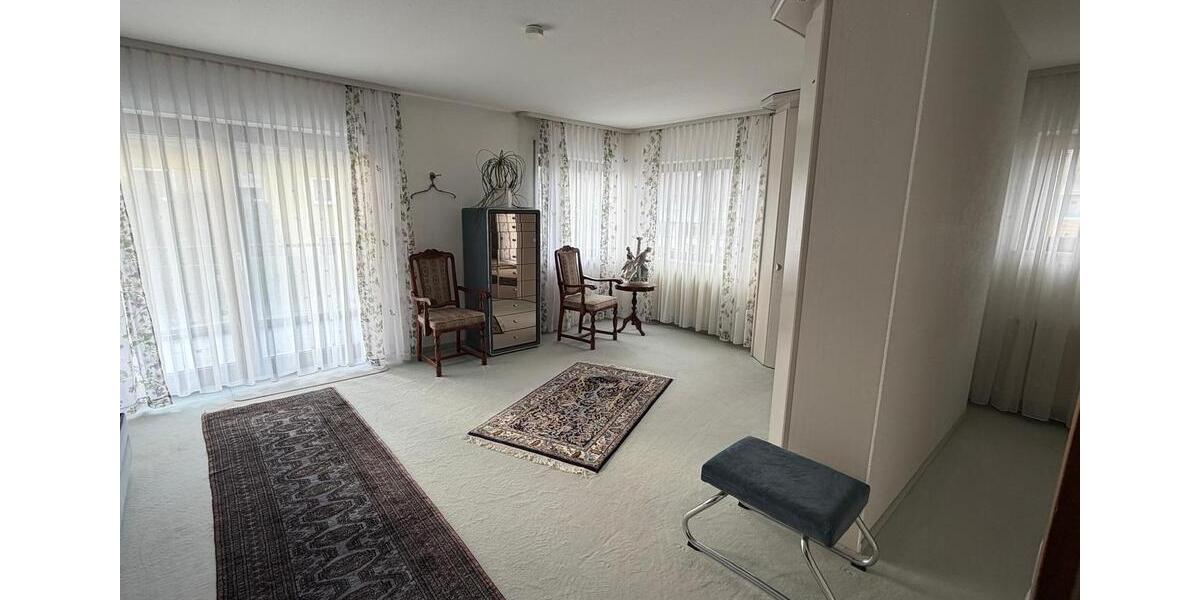 Doppelhaushälfte Sindelfingen Sindelfingen (Stadt) - 6 Zimmer, 240 m&sup2;, 2.650&euro; | Angebot:25975647