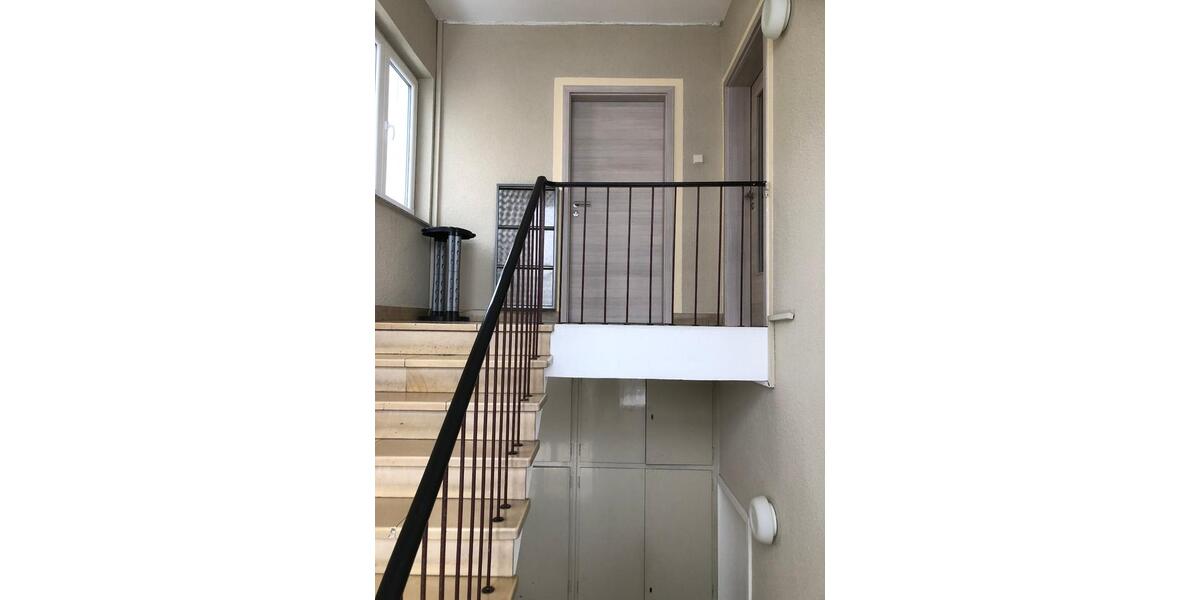 Einfamilienhaus Reutlingen - 11 Zimmer, 310 m&sup2;, 999.999&euro; | Angebot:27186098