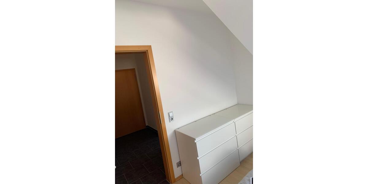 Dachgeschoßwohnung Herrenberg - 3.5 Zimmer, 70 m&sup2;, 419.000&euro; | Angebot:27494874