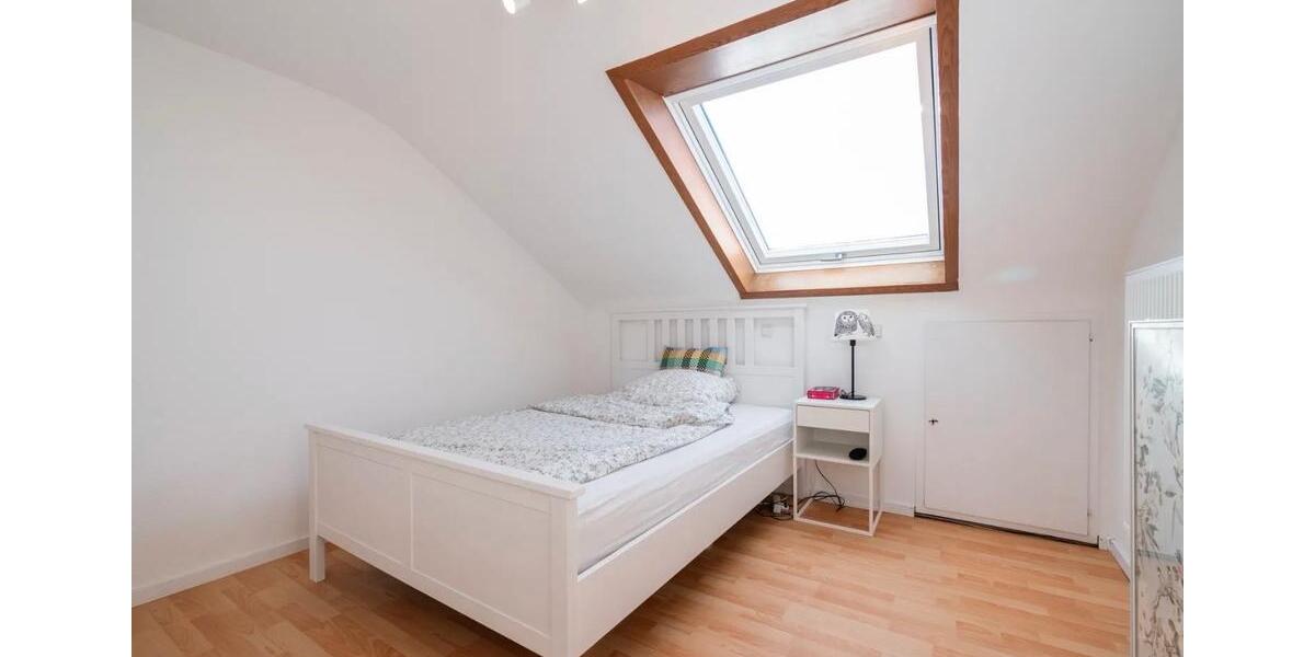 Dachgeschoßwohnung Leinfelden-Echterdingen Echterdingen - 2 Zimmer, 52 m&sup2;, 186.000&euro; | Angebot:27196739