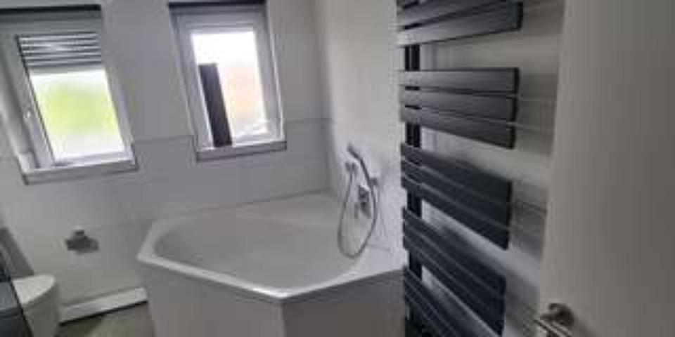 Etagenwohnung Grabenstetten - 4 Zimmer, 136 m&sup2;, 1.580&euro; | Angebot:25334960