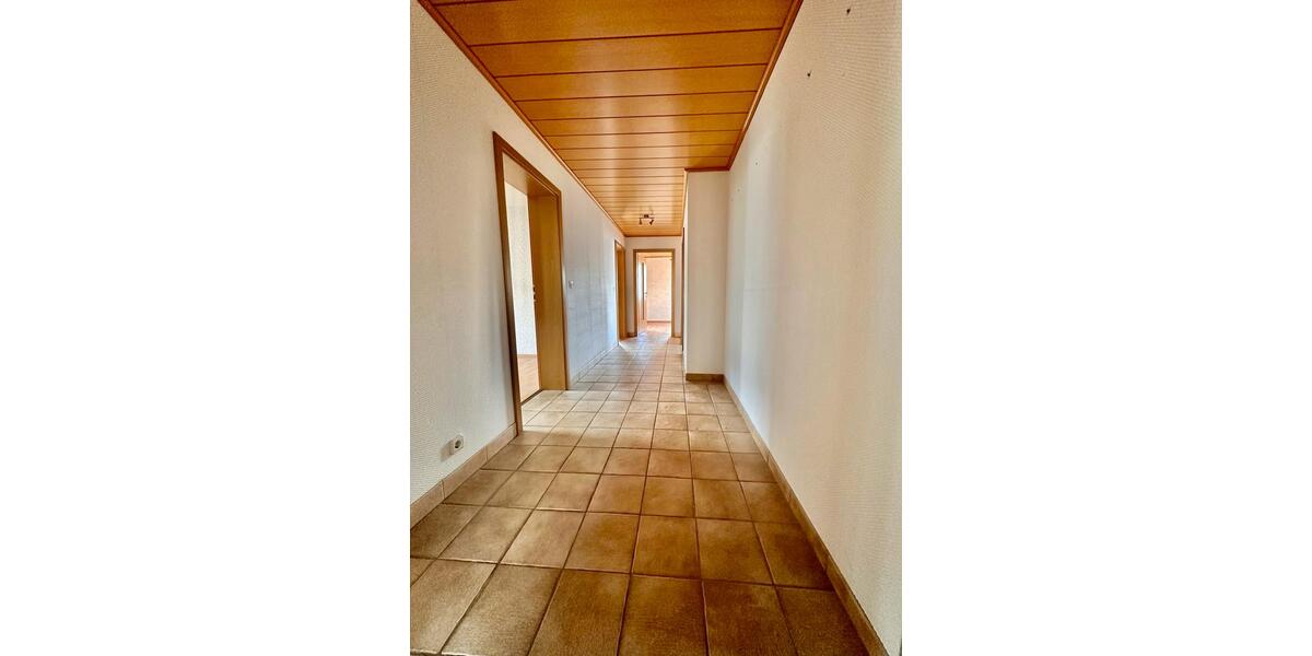 Etagenwohnung Nufringen - 3.5 Zimmer, 102 m&sup2;, 1.350&euro; | Angebot:25928788