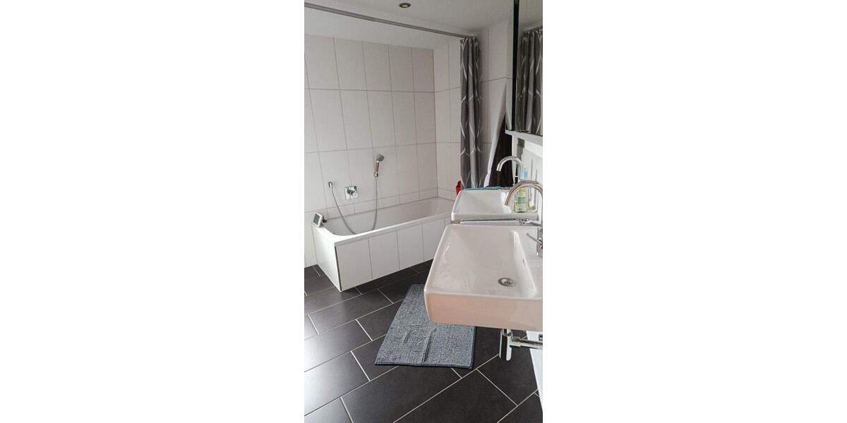 Doppelhaushälfte Neuhausen - 7 Zimmer, 160 m&sup2;, 699.000&euro; | Angebot:25910306