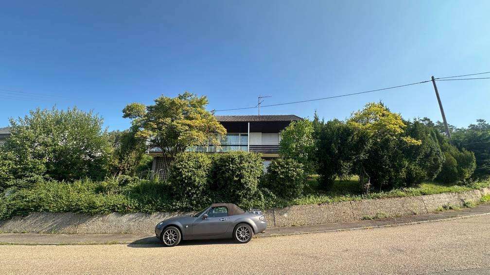 Einfamilienhaus Ostelsheim - 9 Zimmer, 210 m&sup2;, 649.000&euro; | Angebot:22098753