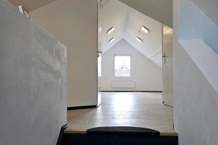 Wohnung Stuttgart Neuwirtshaus - 2 Zimmer, 84 m&sup2;, 636&euro; | Angebot:25967867