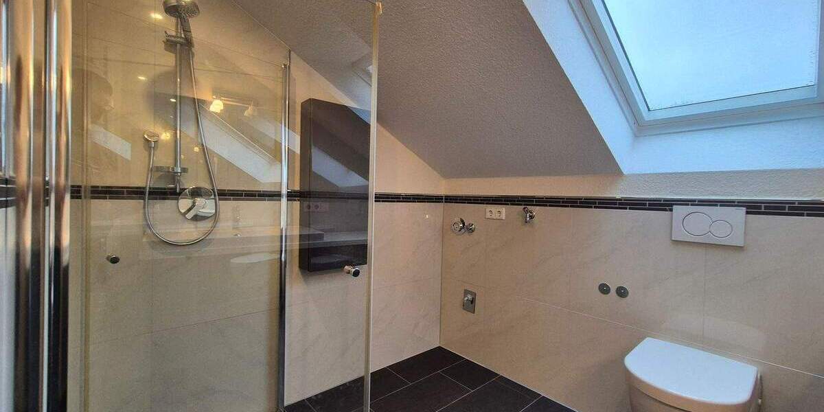 Etagenwohnung Pfullingen - 4 Zimmer, 99 m&sup2;, 1.100&euro; | Angebot:25778769