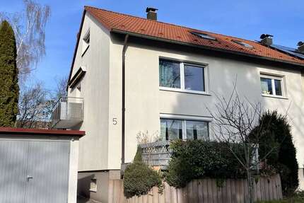 Haus Böblingen - 9 Zimmer, 159 m&sup2;, 669.000&euro; | Angebot:24757362