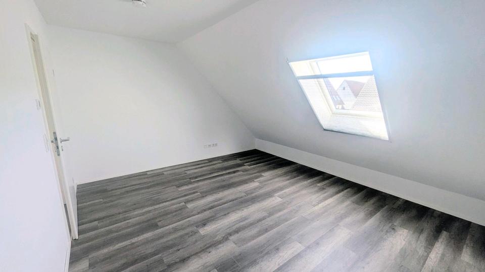 Dachgeschoßwohnung Deckenpfronn - 3.5 Zimmer, 74 m&sup2;, 399.000&euro; | Angebot:25939254