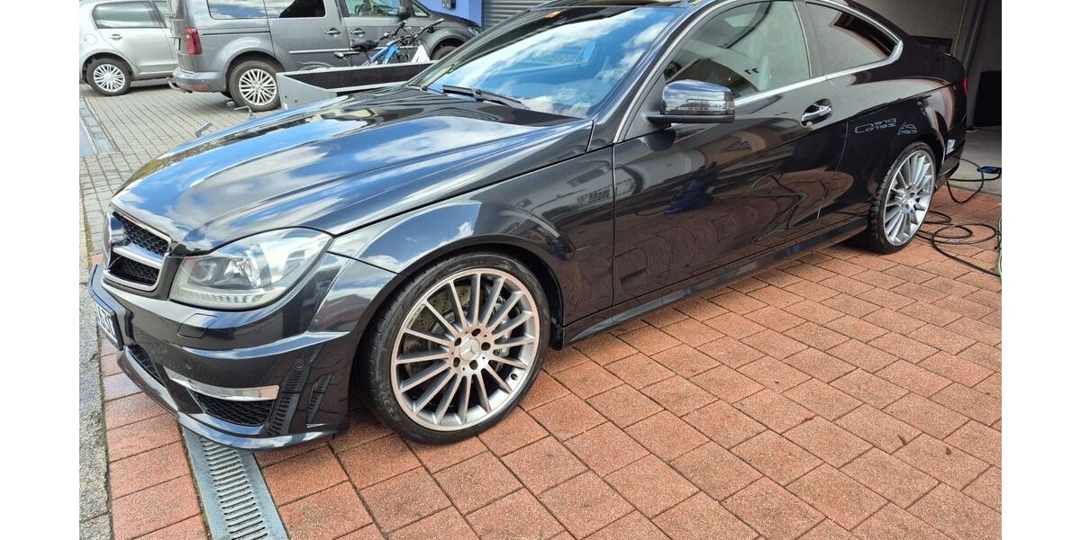 Mercedes-Benz C 63 AMG 136.200 km 44.300 &euro; Stuttgart 70569