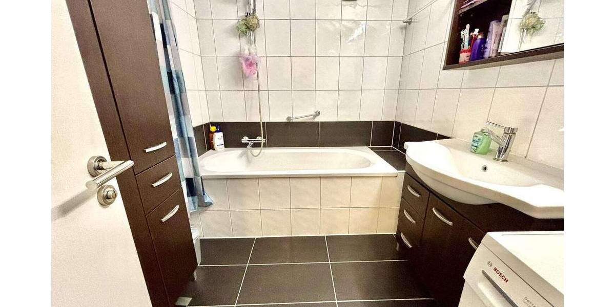 Etagenwohnung Böblingen - 3 Zimmer, 93 m&sup2;, 399.000&euro; | Angebot:25781220