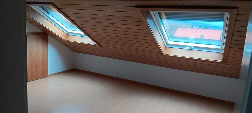 Dachgeschoßwohnung Haigerloch - 3 Zimmer, 70 m&sup2;, 700&euro; | Angebot:25957107