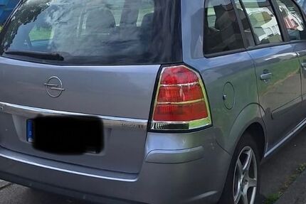 Opel Zafira 261.000 km 900 &euro; Dettingen 72581