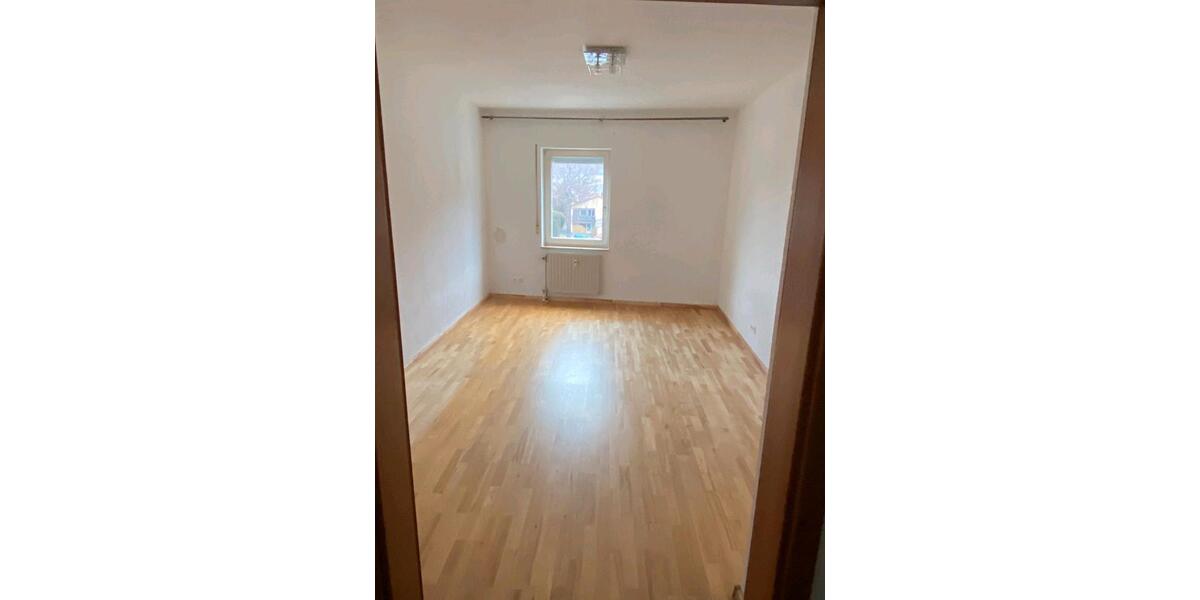Etagenwohnung Lichtenstein - 4 Zimmer, 110 m&sup2;, 1.300&euro; | Angebot:24936967