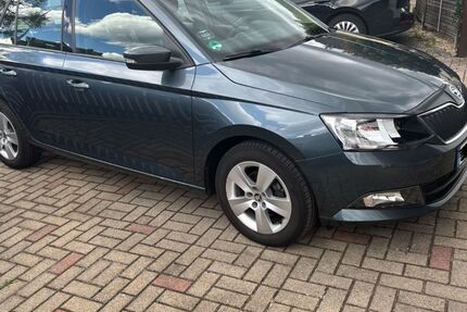 Skoda Fabia 99.000 km 8.999 &euro; Steinenbronn 71144