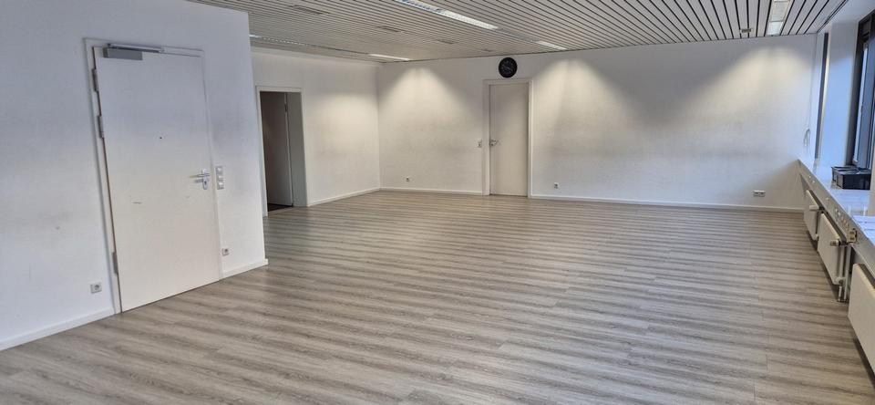 Gewerbeobjekt Herrenberg - 4.000&euro; | Angebot:24803584