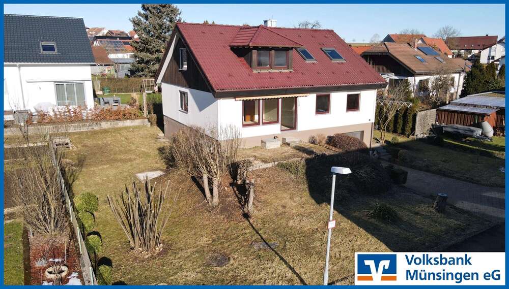Einfamilienhaus Bad Urach - 7 Zimmer, 130 m&sup2;, 375.000&euro; | Angebot:21974631