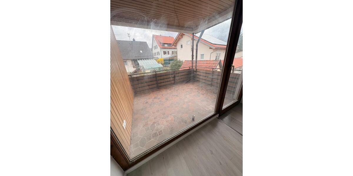 Etagenwohnung Bisingen - 4 Zimmer, 100 m&sup2;, 1.200&euro; | Angebot:25959859