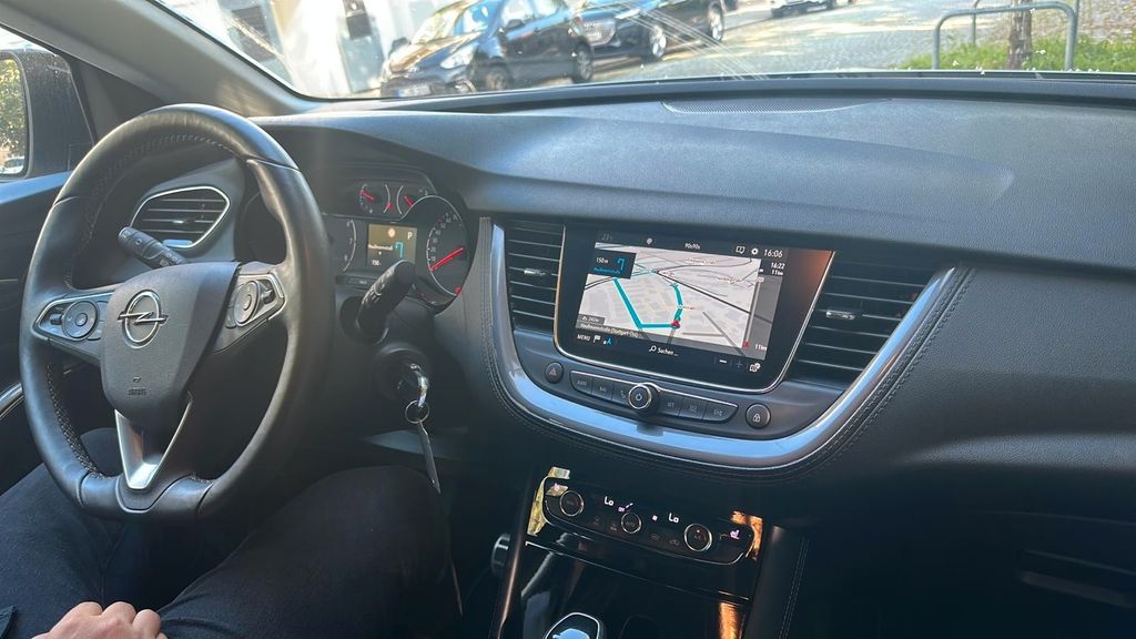 Opel Grandland (X) 80.000 km 17.650 &euro; Stuttgart 70372