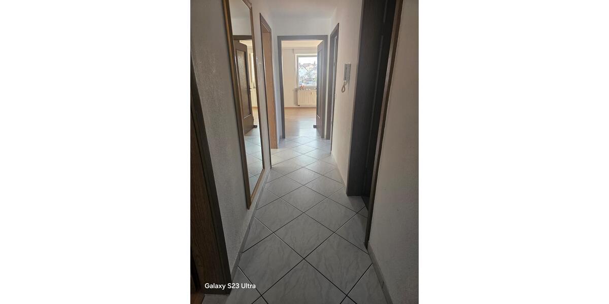 Dachgeschoßwohnung Gärtringen - 3 Zimmer, 70 m&sup2;, 1.250&euro; | Angebot:25342628