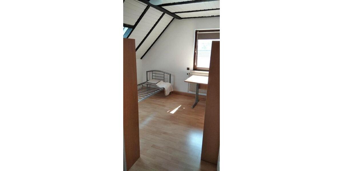 Dachgeschoßwohnung Reutlingen Reutlingen (Kernstadt) - 5 Zimmer, 64 m&sup2;, 219.000&euro; | Angebot:26524699