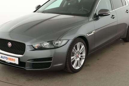 Jaguar XE 115.198 km 15.490 &euro; Stuttgart 70195
