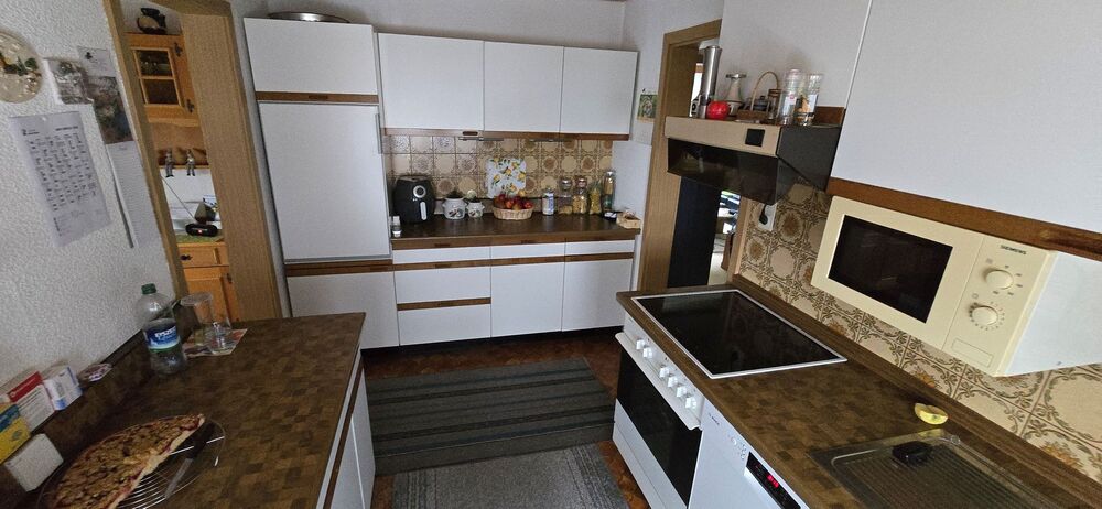 Gepflegte Doppelhaushälfte als 2-Familienhaus mit großem Garten & Weitblick - Einfamilienhaus Bad Urach | Angebot:27500597