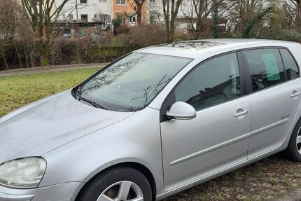 VW Golf 142.000 km 3.500 &euro; Stuttgart 70499