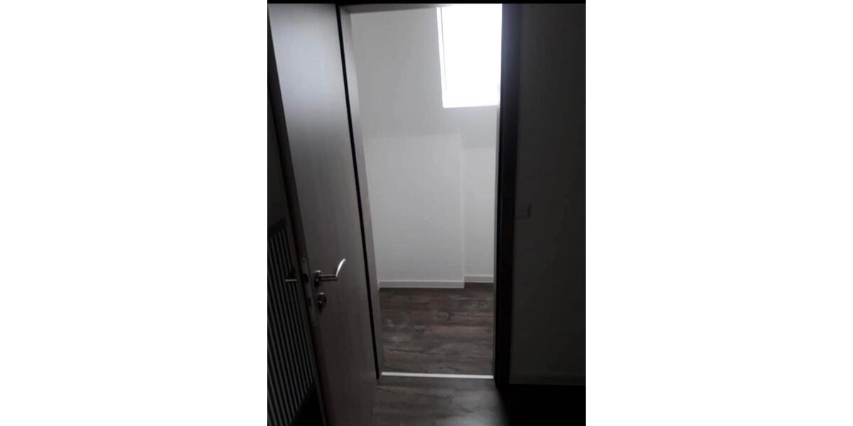 Dachgeschoßwohnung Bad Urach - 3 Zimmer, 80 m&sup2;, 900&euro; | Angebot:24853380