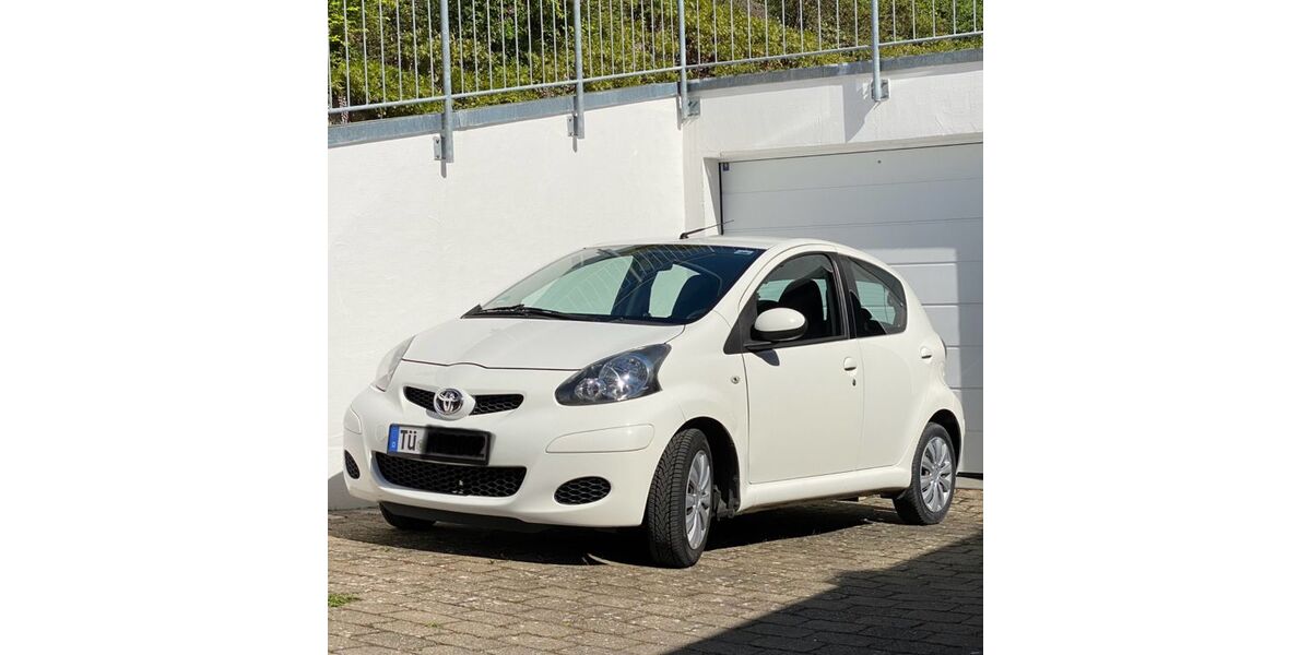 Toyota Aygo (X) 95.000 km 4.200 &euro; Tübingen 72070